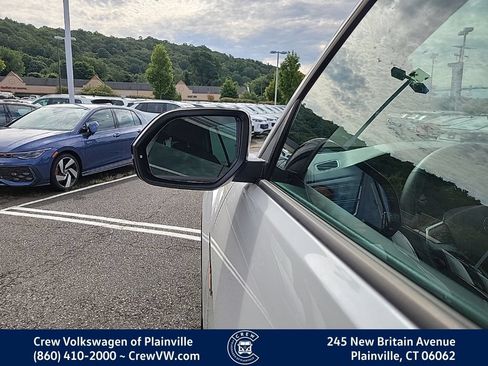 Certified 2024 Volkswagen Atlas Peak Edition SEL AWD/4WD image 26