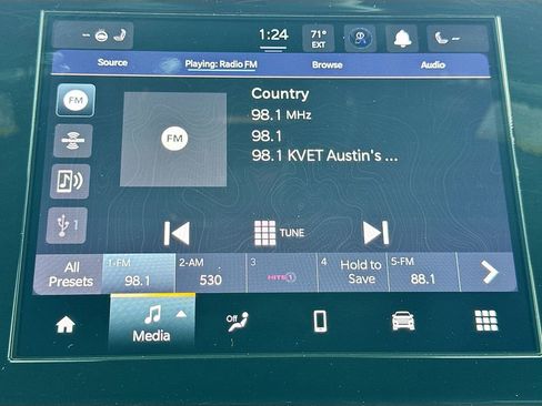 Used 2023 Jeep Grand Cherokee L Laredo image 18