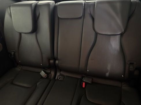 Used 2025 Kia Carnival FWD image 30