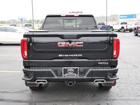 Used 2022 GMC Sierra 1500 AT4 w/ AT4 Preferred Package AWD/4WD image 7