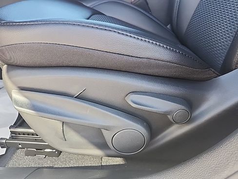 New 2026 Jeep Compass Latitude image 30