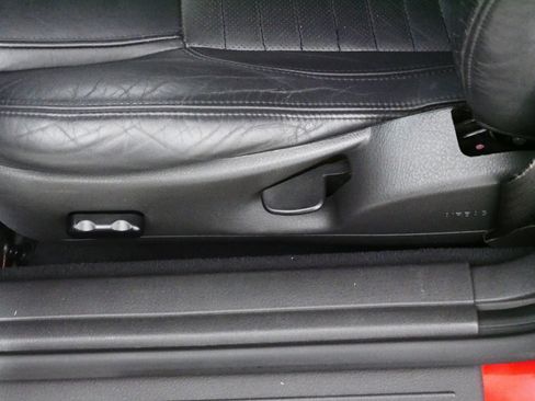 Used 2002 Ford Thunderbird image 20