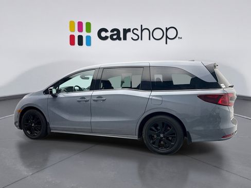 Used 2023 Honda Odyssey Sport image 3