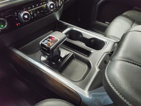 Used 2023 GMC Sierra 1500 SLT w/ SLT Convenience Package image 27