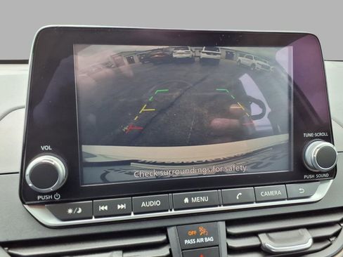Certified 2025 Nissan Altima 2.5 SV FWD image 6