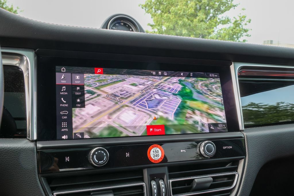 Certified 2026 Porsche Macan AWD/4WD image 49