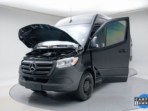 Used 2024 Mercedes-Benz Sprinter 2500 image 31