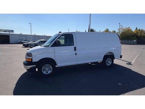 New 2025 Chevrolet Express 2500 w/ Driver Convenience Package image 6