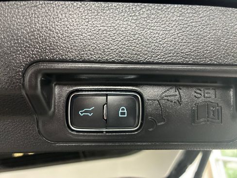 Used 2025 Ford Explorer Active w/ Active Comfort Package AWD/4WD image 13