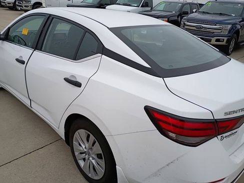 Used 2025 Nissan Sentra S image 3