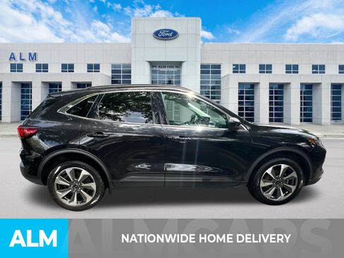 Used 2024 Ford Escape Platinum AWD/4WD image 4