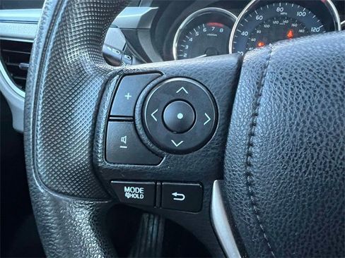 Used 2015 Toyota Corolla LE image 24