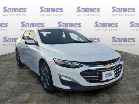 Used 2022 Chevrolet Malibu LT FWD image 1