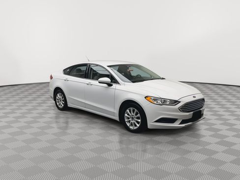 Used 2017 Ford Fusion S image 25