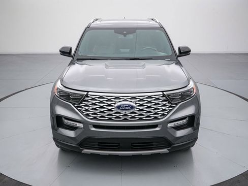 Certified 2023 Ford Explorer Platinum w/ Technology Package image 9