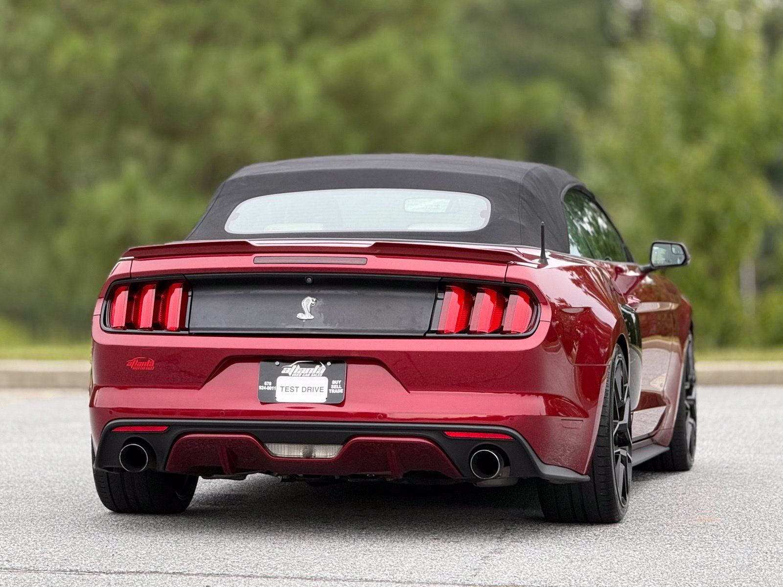 Used 2017 Ford Mustang Premium RWD image 7