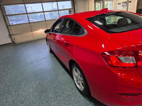 Used 2016 Chevrolet Cruze LT FWD image 10