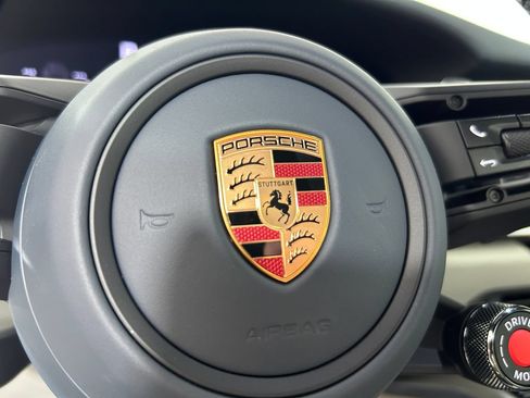 Certified 2026 Porsche 911 Targa 4 GTS AWD/4WD image 18