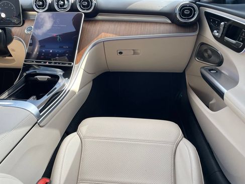 Used 2022 Mercedes-Benz C 300 Sedan image 25