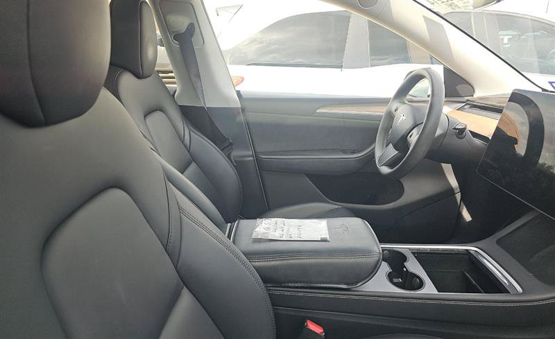 Used 2024 Tesla Model Y Long Range AWD/4WD image 5