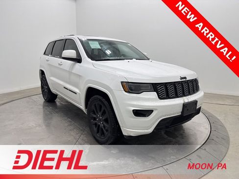 Used 2020 Jeep Grand Cherokee Altitude image 1