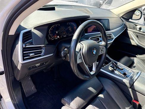 Used 2021 BMW X7 xDrive40i w/ Premium Package image 10
