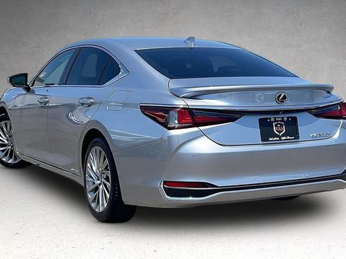 Used 2022 Lexus ES 300h w/ Accessory Package 2 FWD image 35