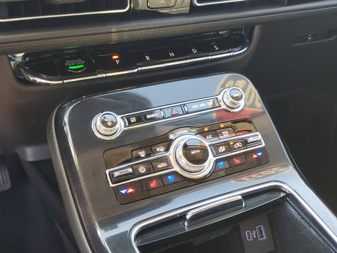 Certified 2023 Lincoln Nautilus Reserve image 18