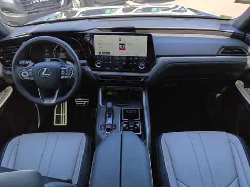 Used 2025 Lexus TX 500h AWD w/ Technology Package image 15