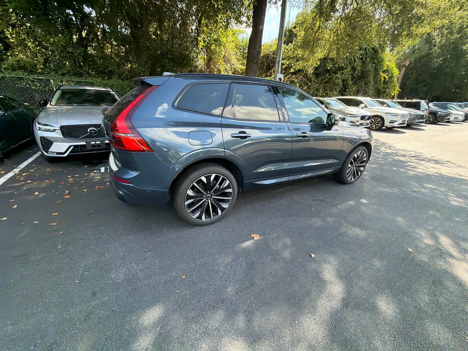 Used 2026 Volvo XC60 B5 Ultra AWD/4WD image 16