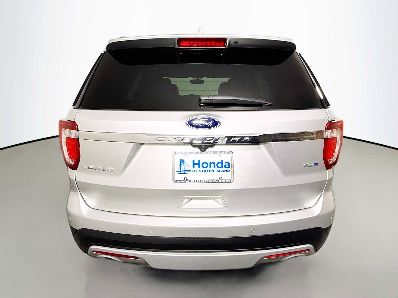 Used 2017 Ford Explorer Limited AWD/4WD image 6