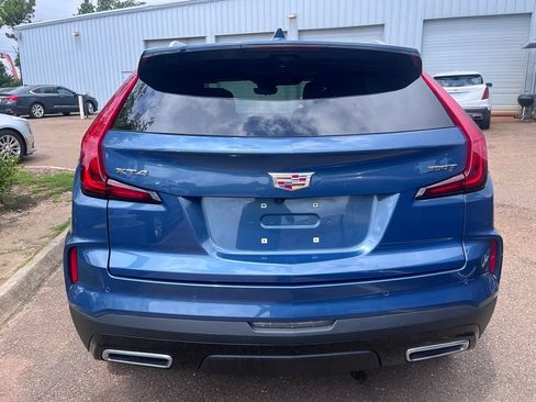 Used 2024 Cadillac XT4 Premium Luxury w/ Active Safety Package FWD image 7