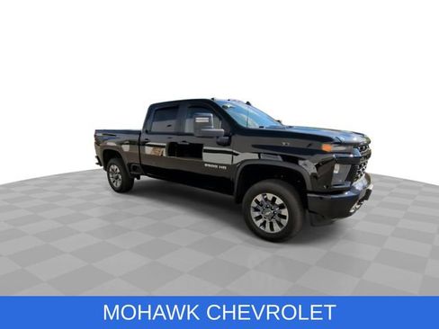 Used 2023 Chevrolet Silverado 2500 Custom w/ Custom Value Package AWD/4WD image 2