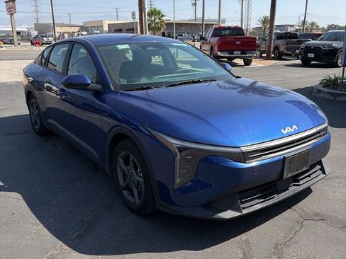Used 2025 Kia K4 LXS image 4