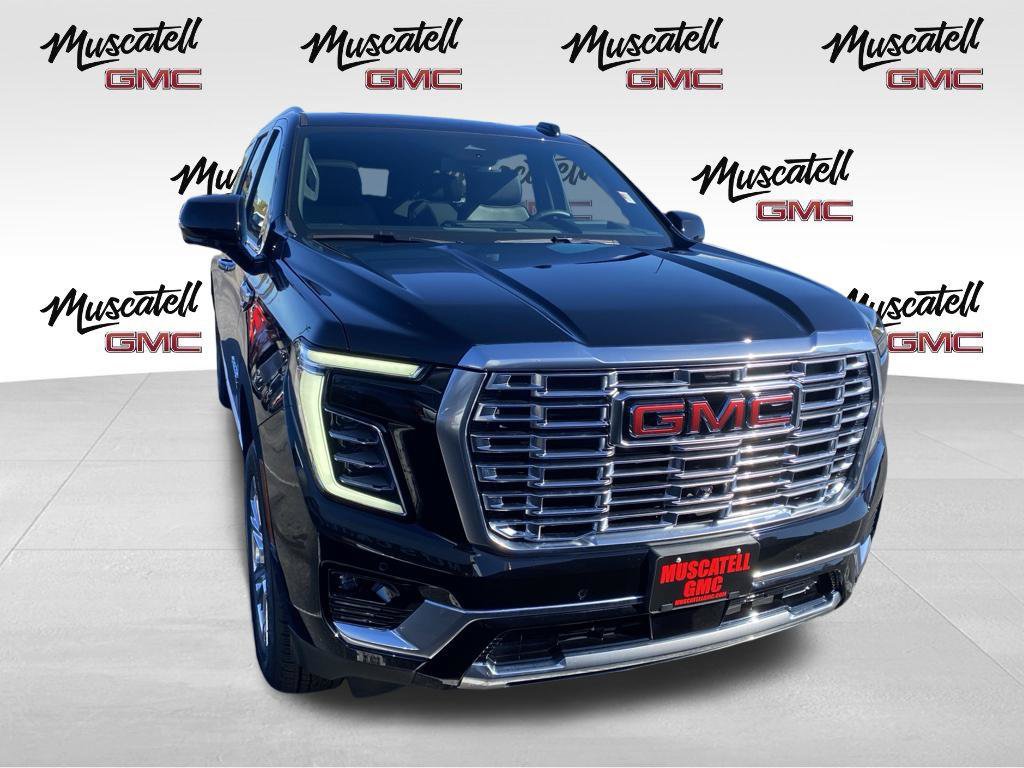 Used 2026 GMC Yukon XL Denali w/ Sun & Power Step Package AWD/4WD image 2