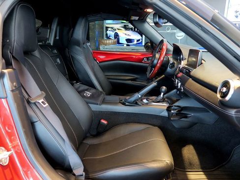 Used 2022 MAZDA MX-5 Miata Grand Touring w/ Weather Package image 28