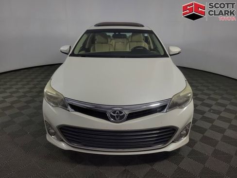 Used 2013 Toyota Avalon Limited FWD image 2