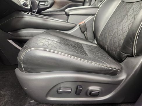 Used 2019 Nissan Murano Platinum image 11
