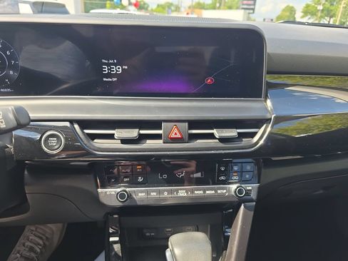 Certified 2024 Kia Seltos X-Line AWD/4WD image 18