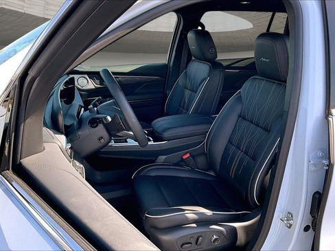 New 2026 Buick Enclave Avenir w/ Super Cruise Package AWD/4WD image 31