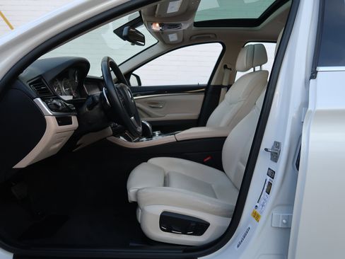 Used 2014 BMW 535d Sedan image 33