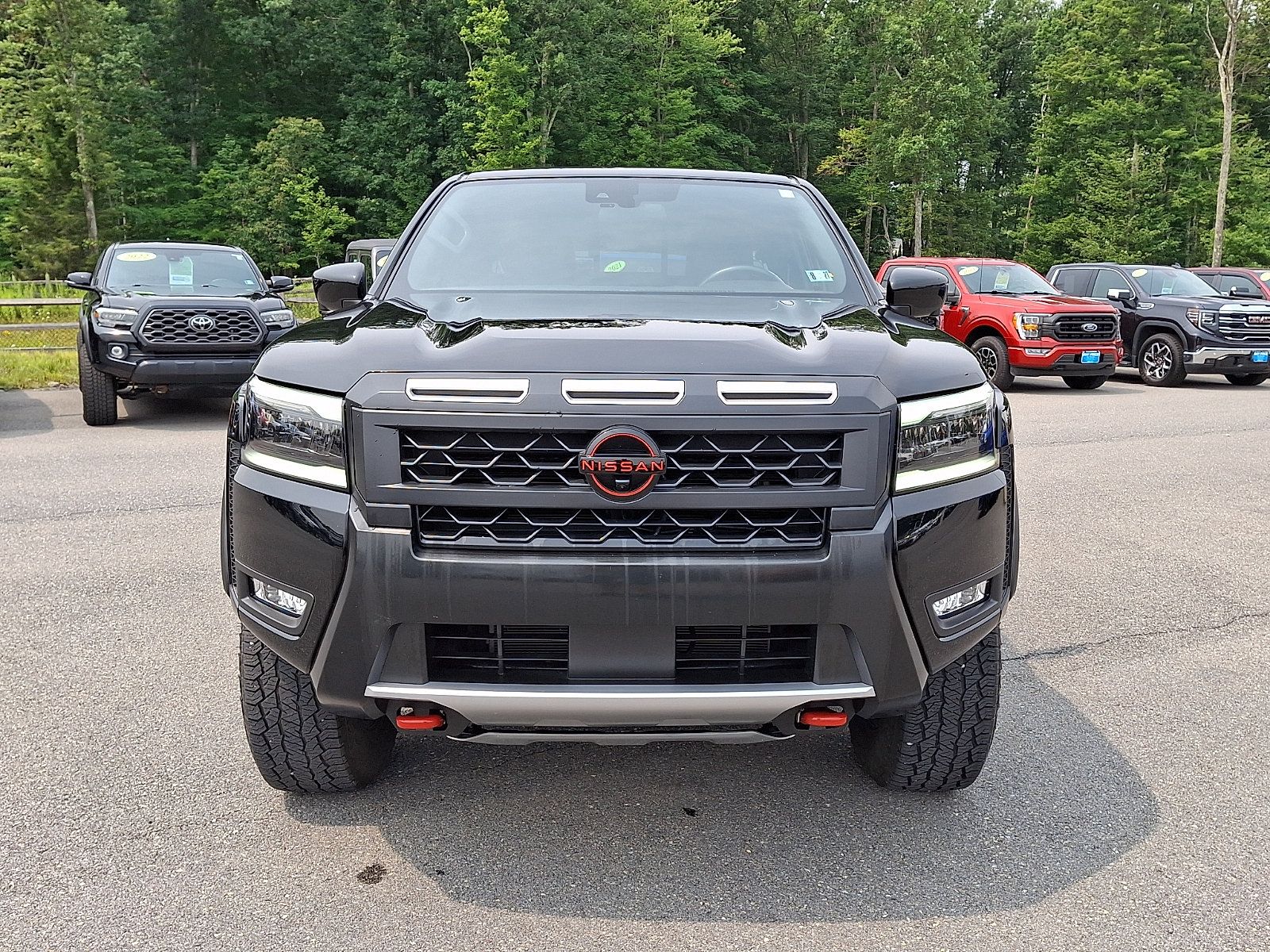 Used 2026 Nissan Frontier PRO-4X w/ Pro-4x Convenience Package AWD/4WD image 2