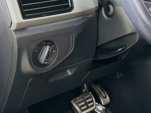 Used 2023 Volkswagen Atlas SEL Premium image 10