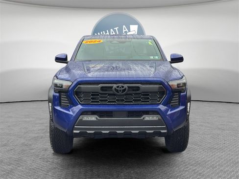 Used 2024 Toyota Tacoma TRD Off-Road image 3