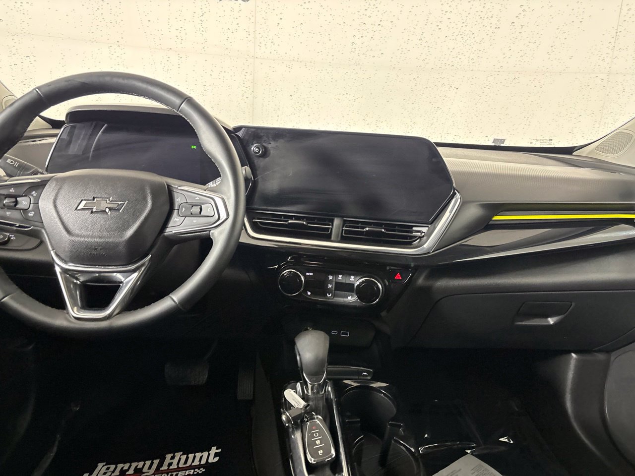 Used 2026 Chevrolet Trax ACTIV w/ Sunroof Package FWD image 24