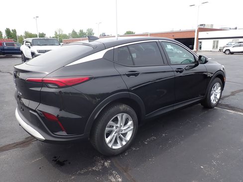 New 2025 Buick Envista Preferred image 9