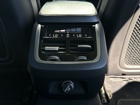 Used 2017 Volvo S90 T6 Momentum w/ Vision Package AWD/4WD image 32