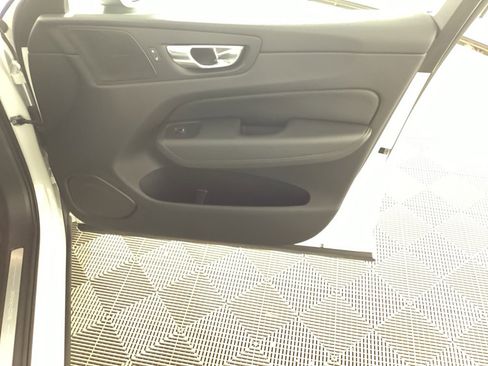 Used 2021 Volvo XC60 T8 Inscription Expression w/ Advanced Package image 10