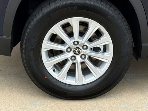 New 2026 Toyota Grand Highlander AWD image 9