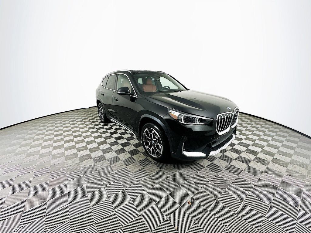 Used 2026 BMW X1 xDrive28i w/ Technology Package AWD/4WD image 2